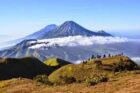 Puncak Gunung Prau: Panorama Indah di Puncak Dieng